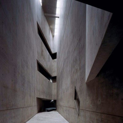 PORTFOLIO POST INFO LEFT